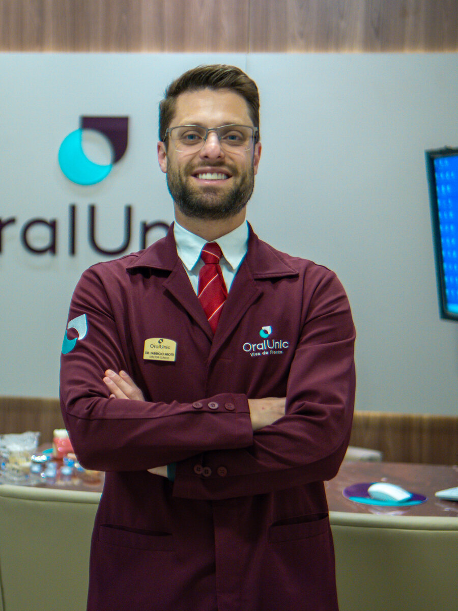 Dr. Fabrício Miotti, cirurgião-dentista responsável técnico da Oral Unic Caxias do Sul
